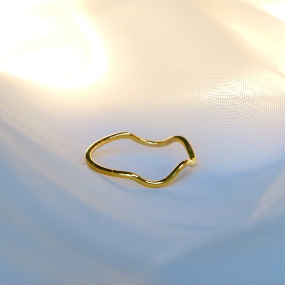 Wave Ring - 18K Gold